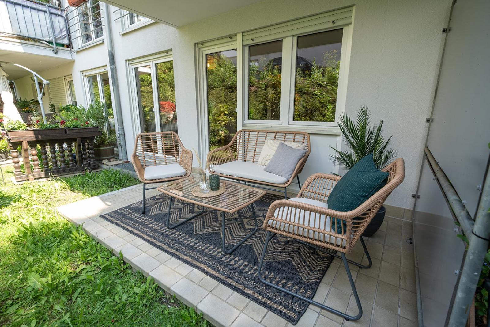 Benville Pirna - Modern - Familie - Terrasse Exteriör bild